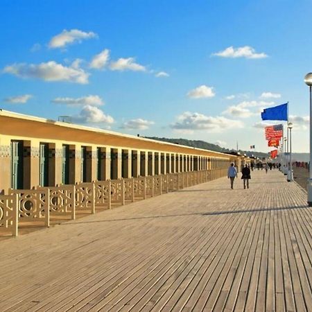 Echappee Chic - Balcon - 150 M Casino Deauville & Plage Esterno foto