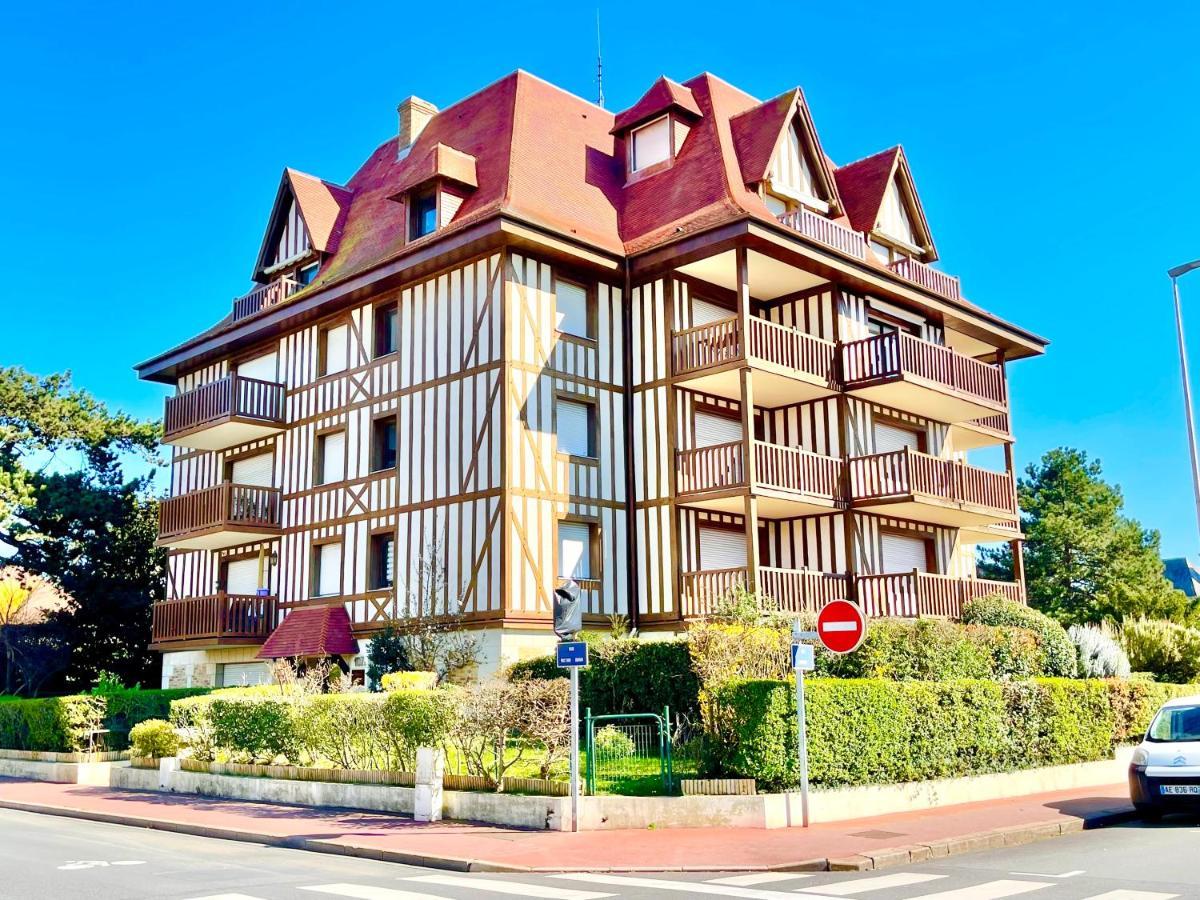 Echappee Chic - Balcon - 150 M Casino Deauville & Plage Esterno foto